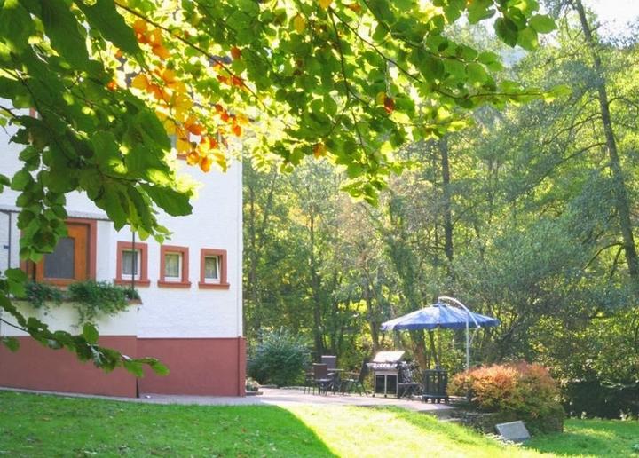 Biergarten Wald Villa Üssbach